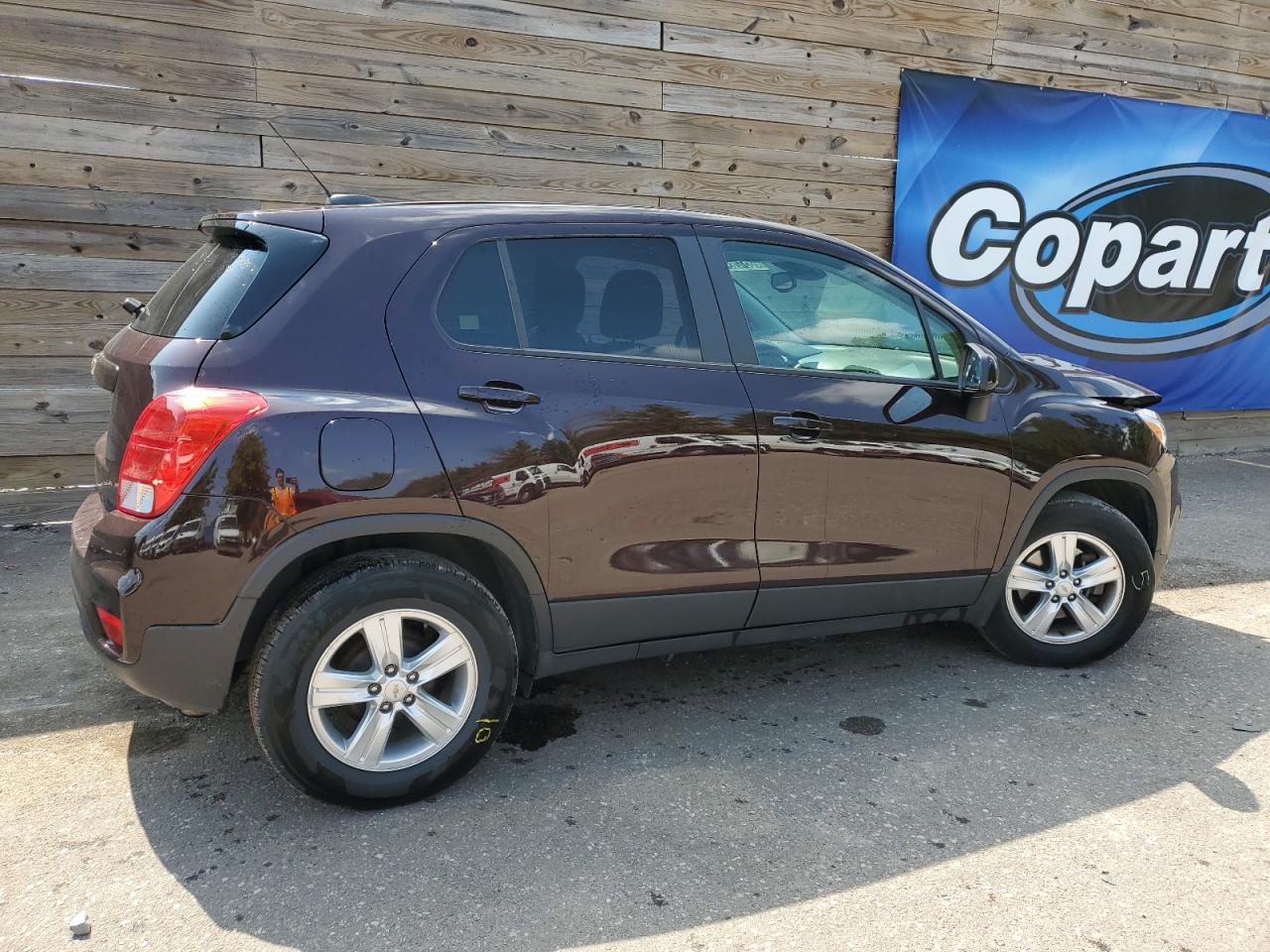 2020 Chevrolet Trax VIN KL7CJKSB6LB352610 Copart auction photo, front end damage thumbnail 3