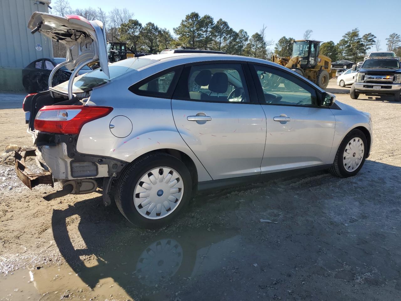 2012 Ford Focus VIN 1FAHP3F21CL167257 Copart auction photo, rear end / minor dent/scratches damage thumbnail 3