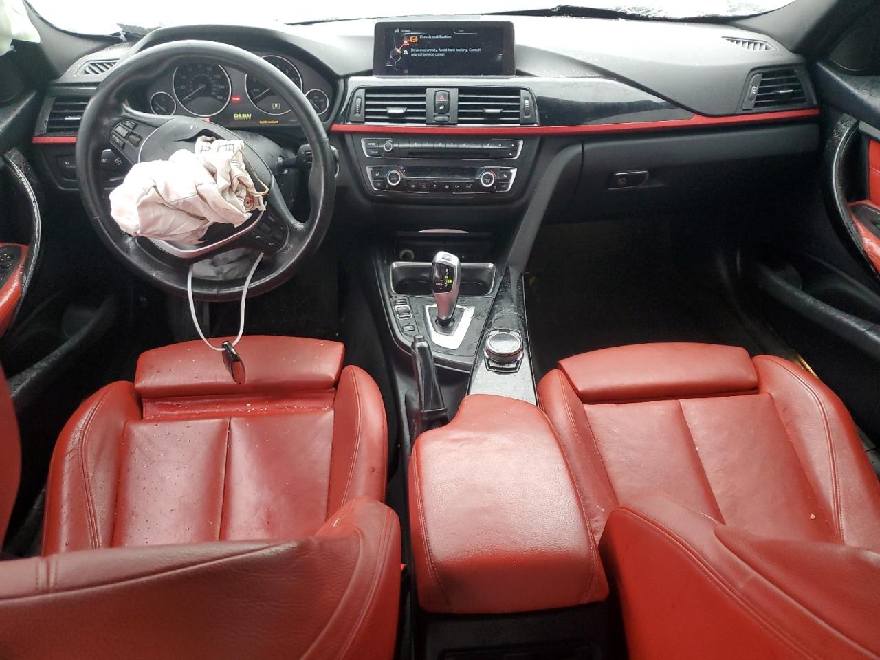 2015 BMW 3er VIN WBA3B5G57FNS12442 Copart auction photo, front end / side damage thumbnail 8