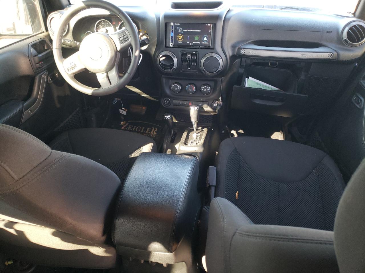 2017 Jeep Wrangler VIN 1C4HJWDG7HL644308 Copart auction photo, side / front end damage thumbnail 8