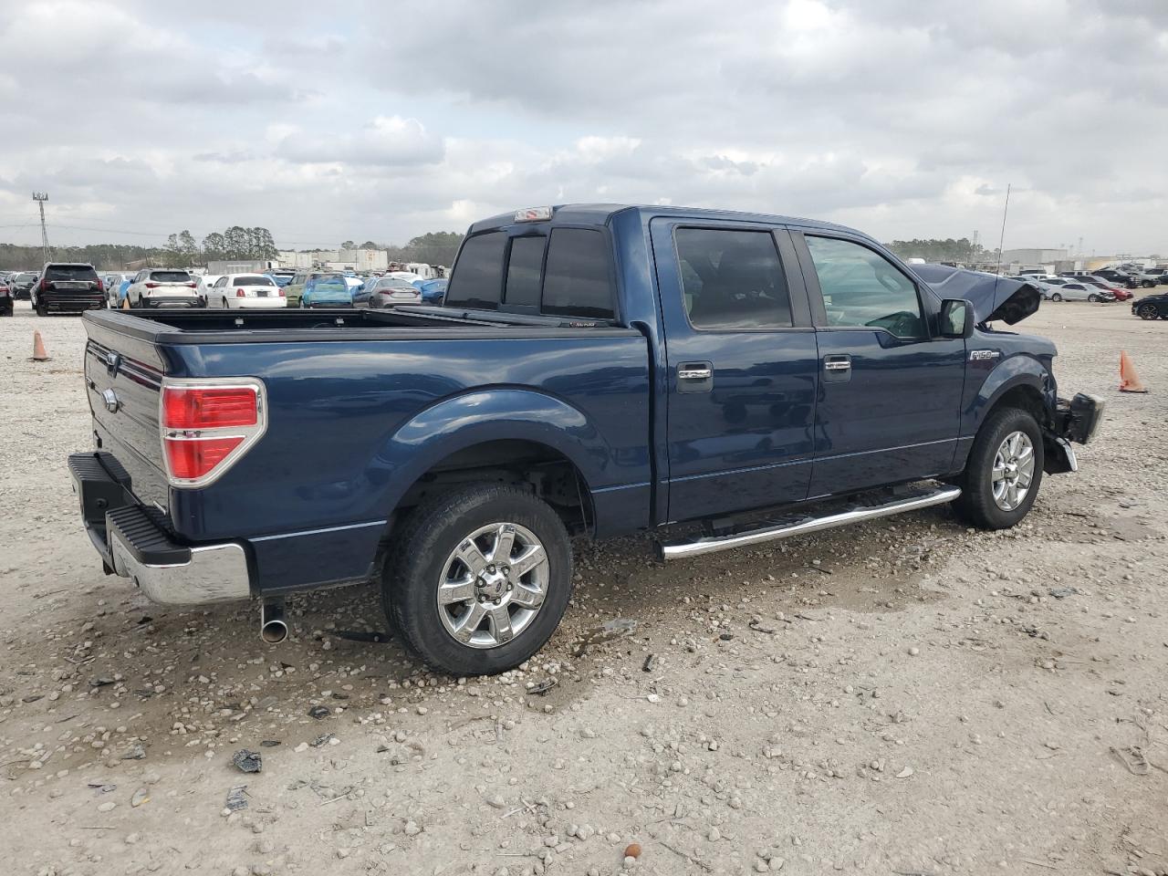 2014 Ford F-150 VIN 1FTFW1CF4EKE79517 Copart auction photo, front end / minor dent/scratches damage thumbnail 3