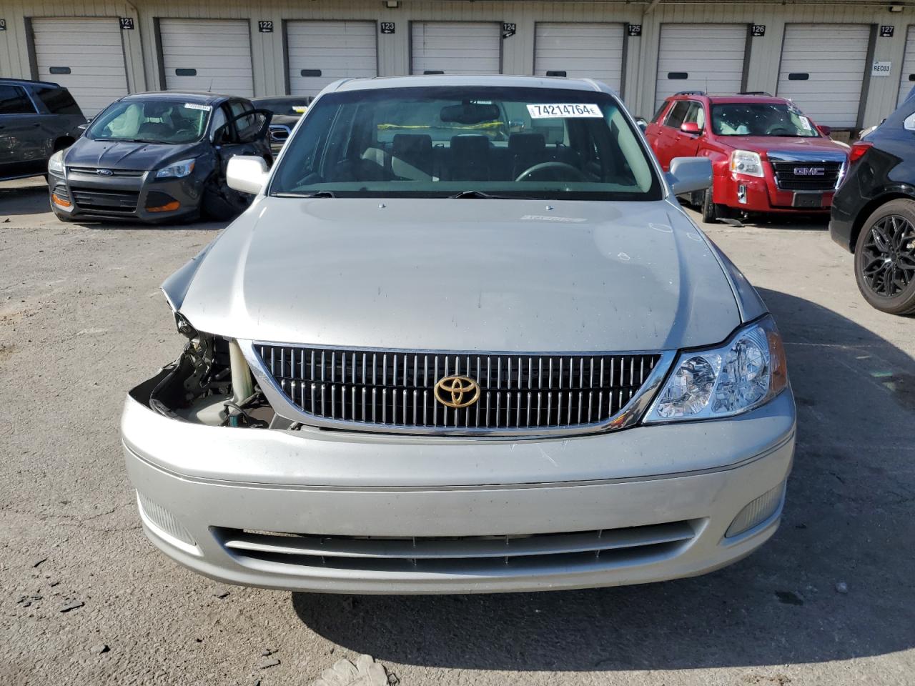 2002 Toyota Avalon VIN 4T1BF28B42U205126 Copart auction photo, front end / minor dent/scratches damage thumbnail 5