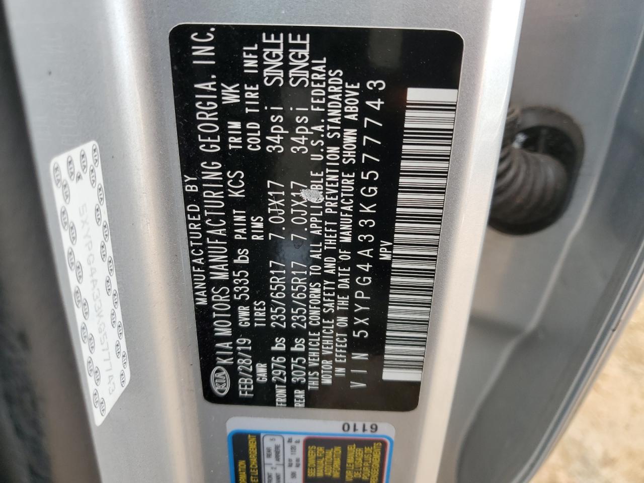 2019 KIA Sorento VIN 5XYPG4A33KG577743 Copart auction photo, rear end damage thumbnail 15