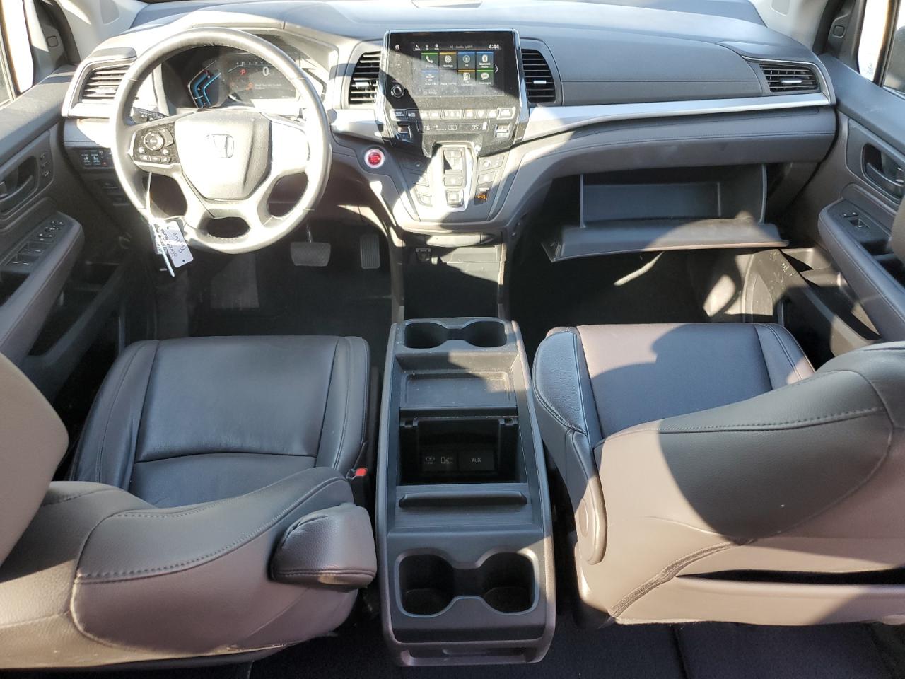 2020 Honda Odyssey VIN 5FNRL6H74LB044348 Copart auction photo, rear end / minor dent/scratches damage thumbnail 8