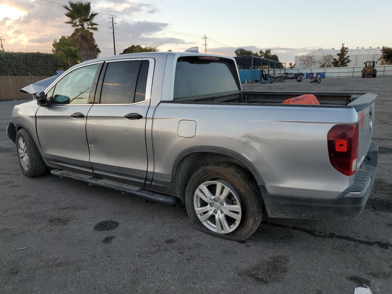 2018 Honda Ridgeline VIN 5FPYK2F21JB001265 Copart auction photo, front end / side damage thumbnail 2