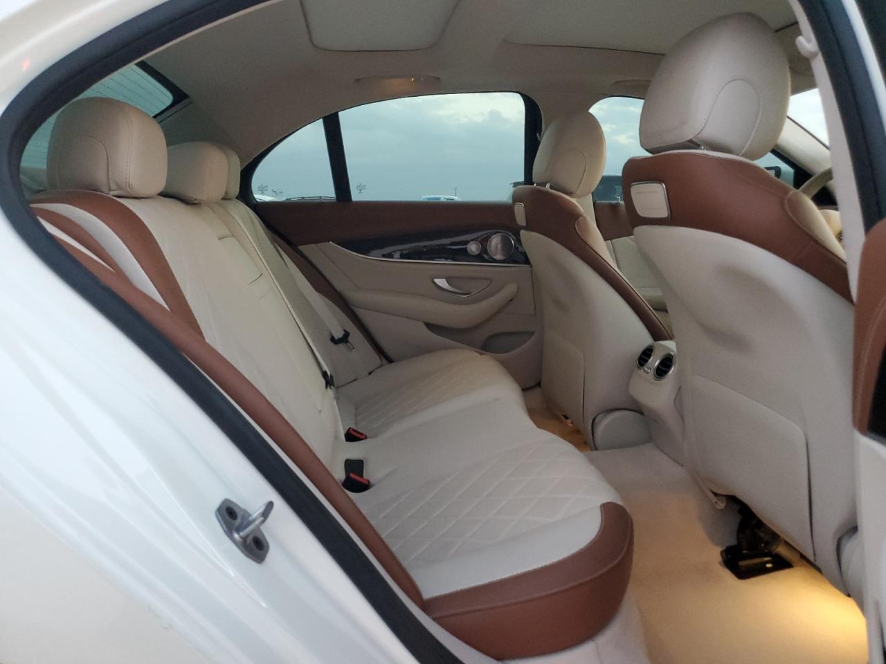 2019 Mercedes-Benz E-klasse VIN WDDZF4JB1KA512012 Copart auction photo, rear end damage thumbnail 11