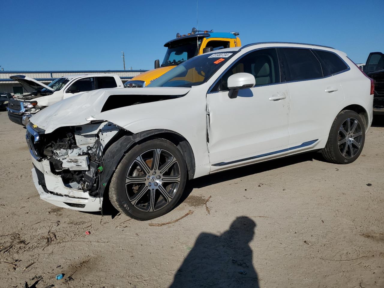 2018 Volvo XC60 VIN LYV102RL0JB077632