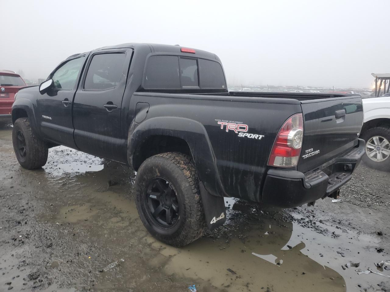 2011 Toyota Tacoma VIN 3TMLU4ENXBM057822 Copart auction photo, all over damage thumbnail 2