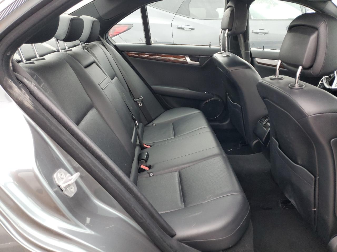 2012 Mercedes-Benz C-klasse VIN WDDGF8BB2CA647837 Copart auction photo, front end damage thumbnail 10