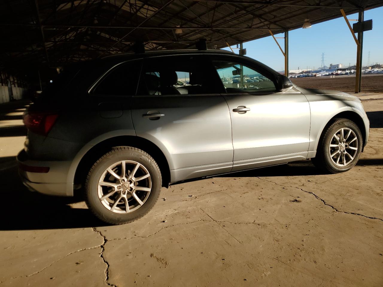 2010 Audi Q5 VIN WA1CKAFP8AA049390 Copart auction photo, front end / side damage thumbnail 3