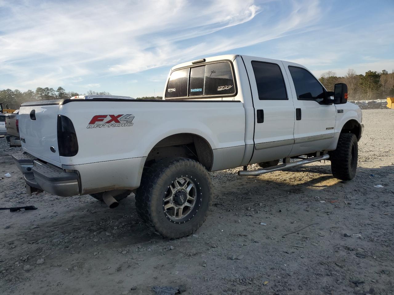 2003 Ford F250 VIN 1FTNW21F93EA23321 Copart auction photo, front end / side damage thumbnail 3