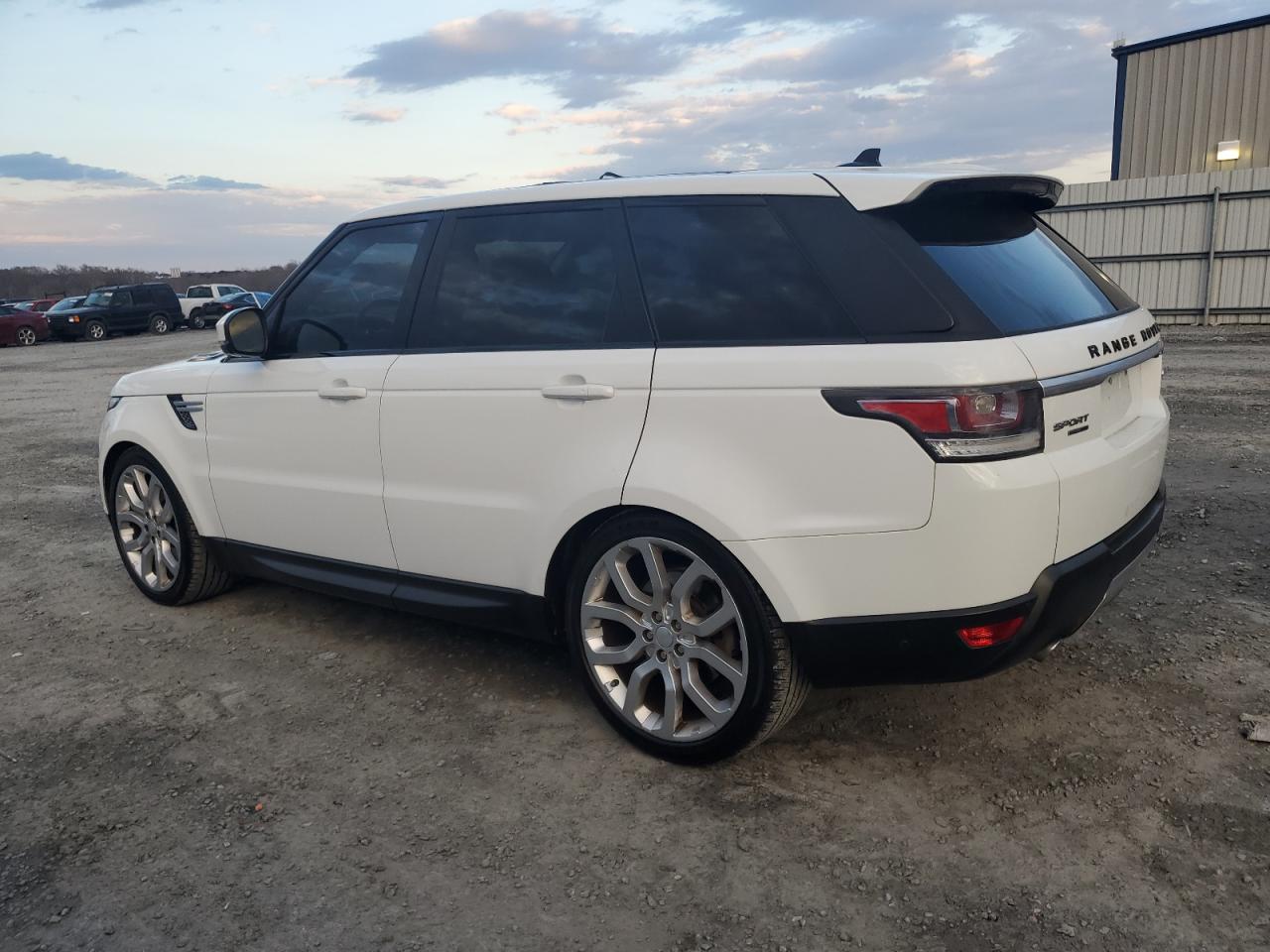 2016 Land Rover Range Rover VIN SALWR2KF4GA640643 Copart auction photo, normal wear damage thumbnail 2