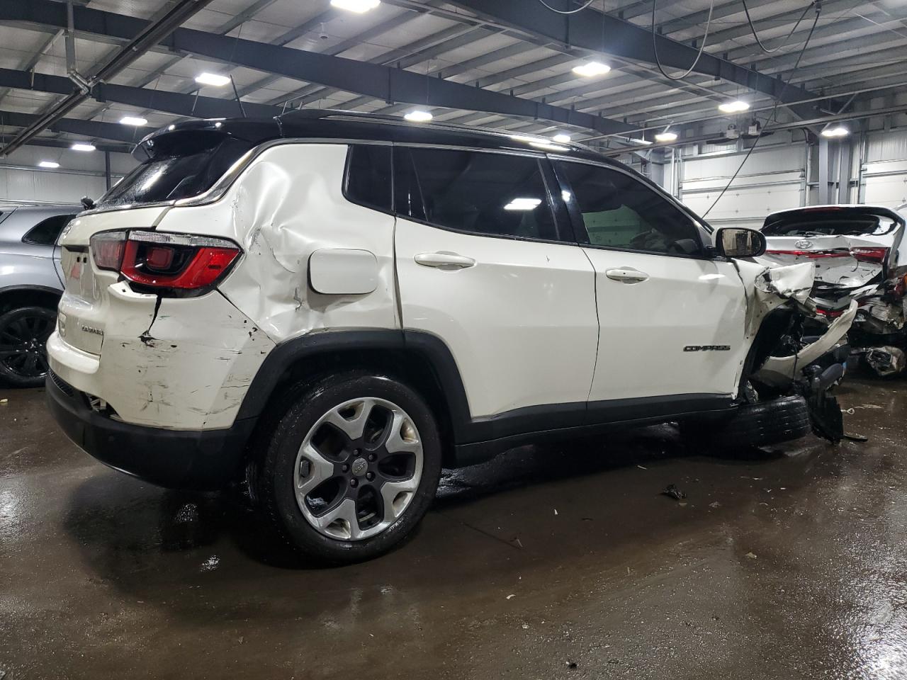 2018 Jeep Compass VIN 3C4NJDCB7JT365464 Copart auction photo, front end / rear end damage thumbnail 3