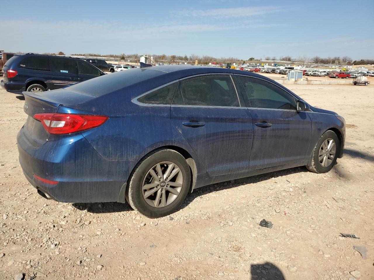 2016 Hyundai Sonata VIN 5NPE24AF0GH313511 Copart auction photo, front end / minor dent/scratches damage thumbnail 3