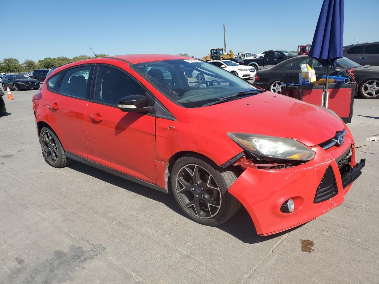 2014 Ford Focus VIN 1FADP3K21EL286546 Copart auction photo, front end / side damage thumbnail 4