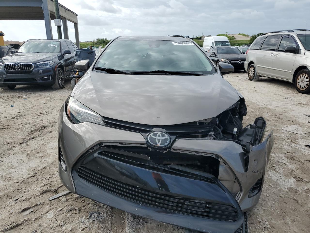 2019 Toyota Corolla VIN 2T1BURHE8KC193301 Copart auction photo, front end / minor dent/scratches damage thumbnail 5