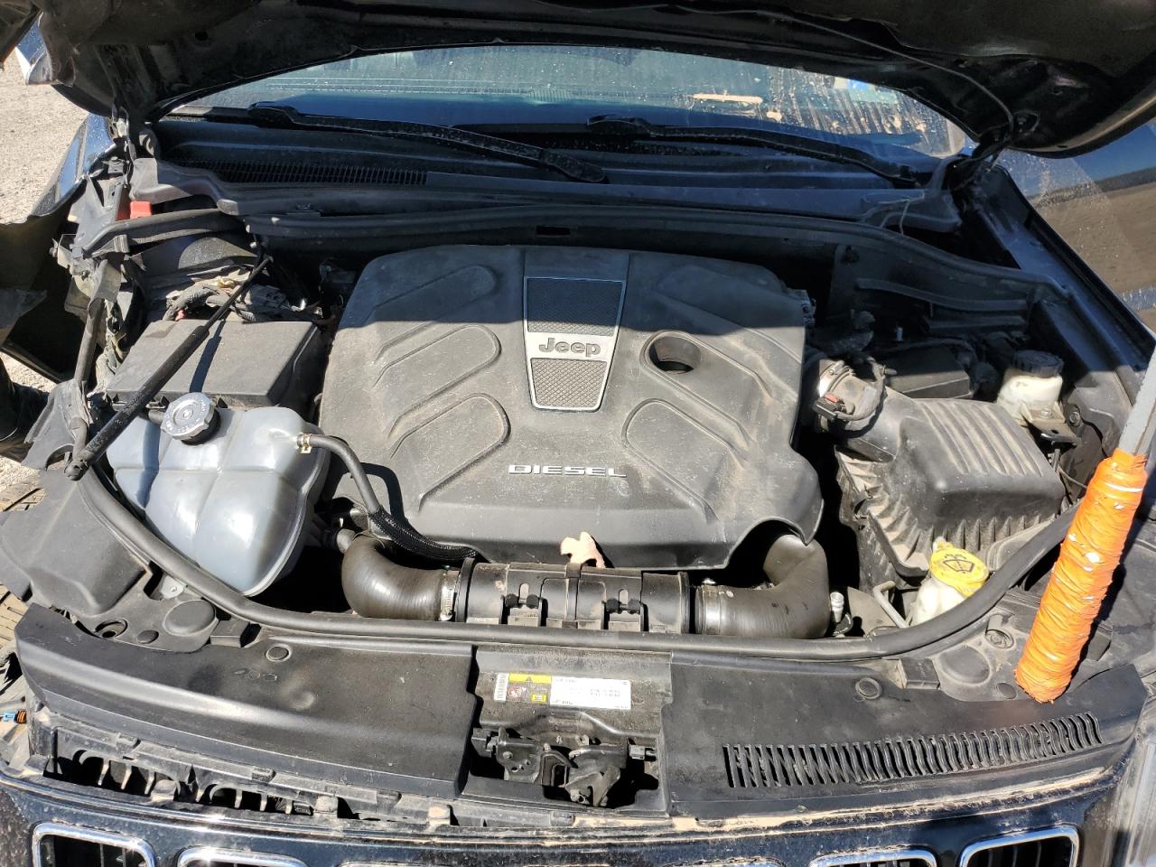 2014 Jeep Grand Cherokee VIN 1C4RJFBM5EC497351 Copart auction photo, front end / minor dent/scratches damage thumbnail 14