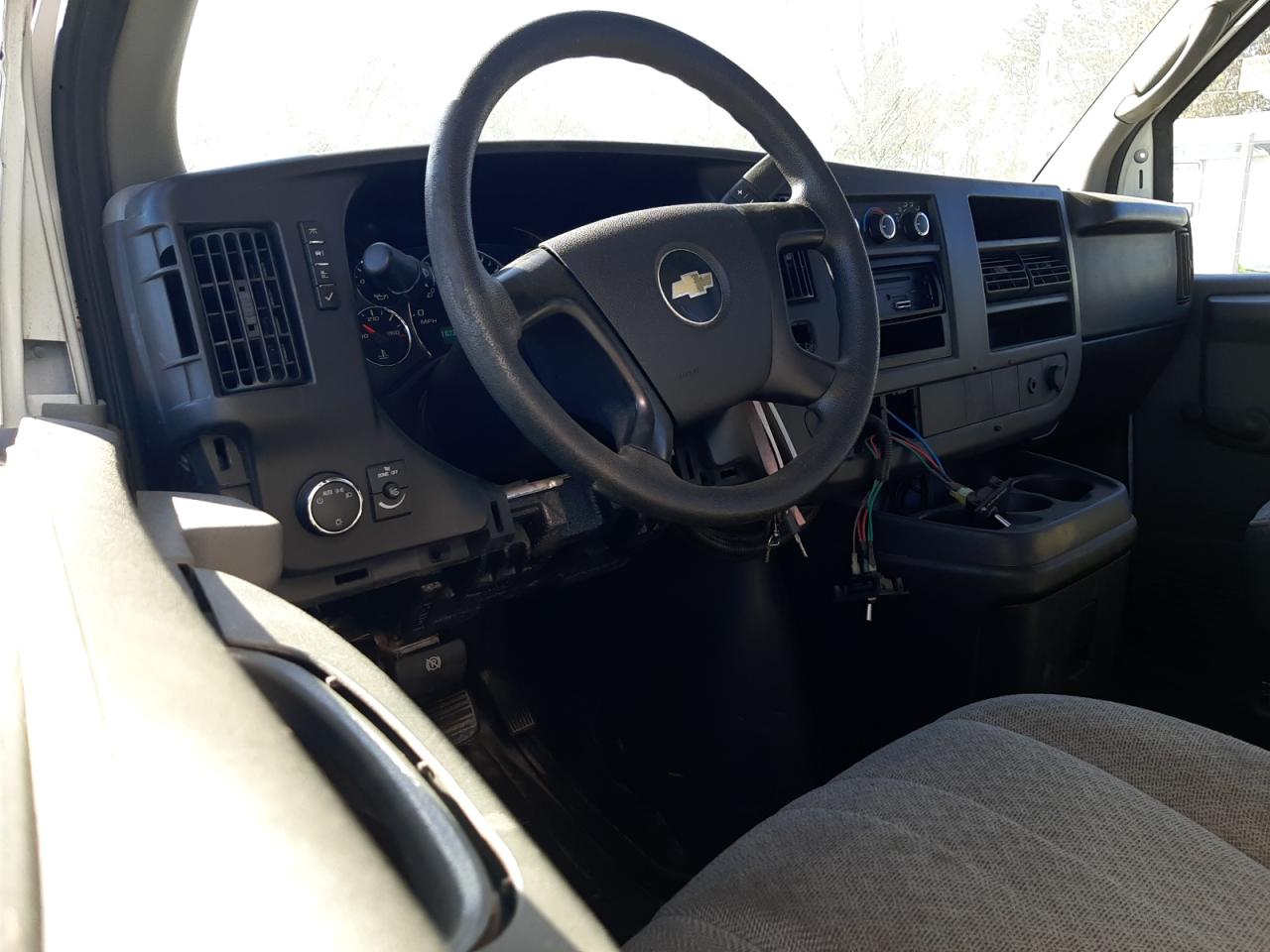 2010 Chevrolet Express VIN 1GB3G2AA6A1139528 Copart auction photo, all over damage thumbnail 8