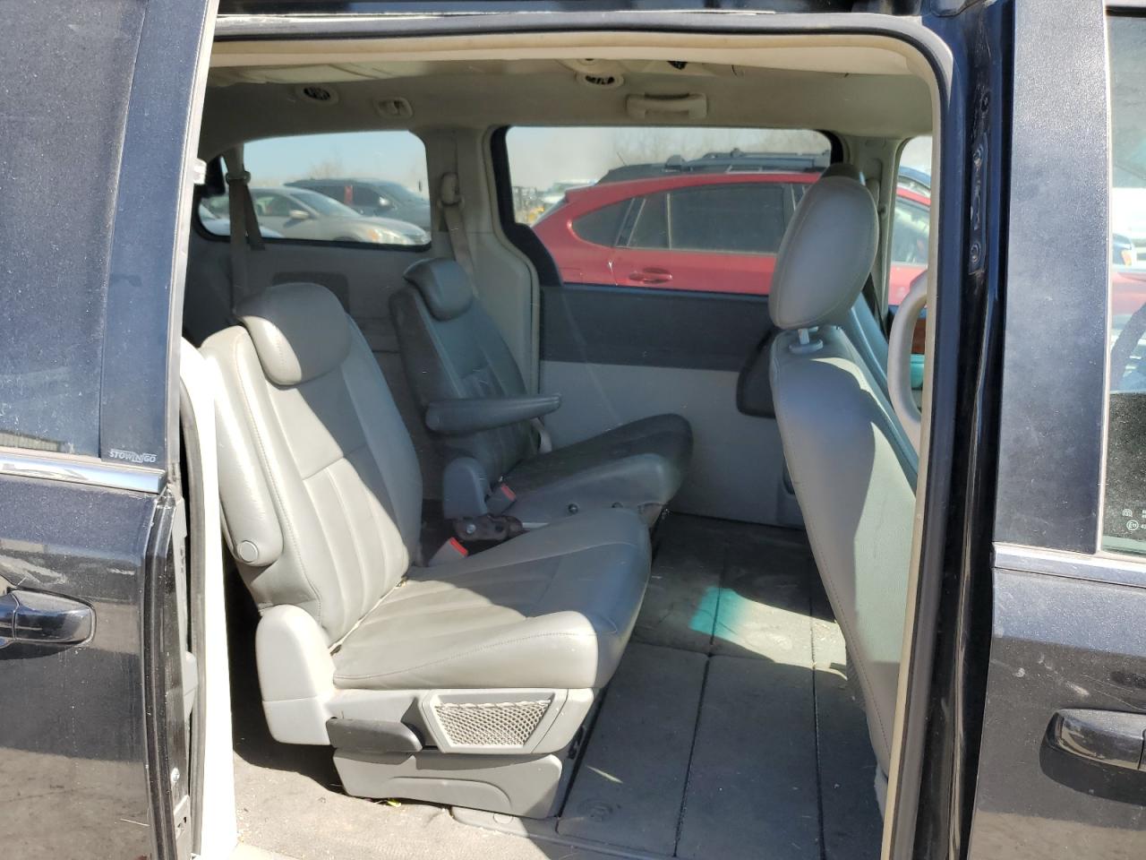2009 Chrysler Town & Country VIN 2A8HR54199R567909 Copart auction photo, mechanical damage thumbnail 11