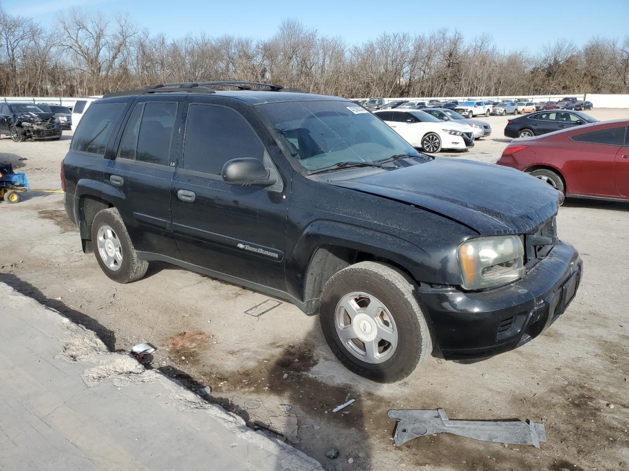 2002 Chevrolet TrailBlazer VIN 1GNDS13S922345220 Copart auction photo, front end / minor dent/scratches damage thumbnail 4