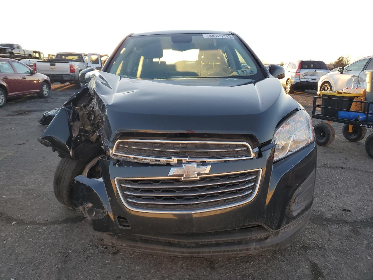 2016 Chevrolet Trax VIN KL7CJNSB7GB723538 Copart auction photo, front end / side damage thumbnail 5