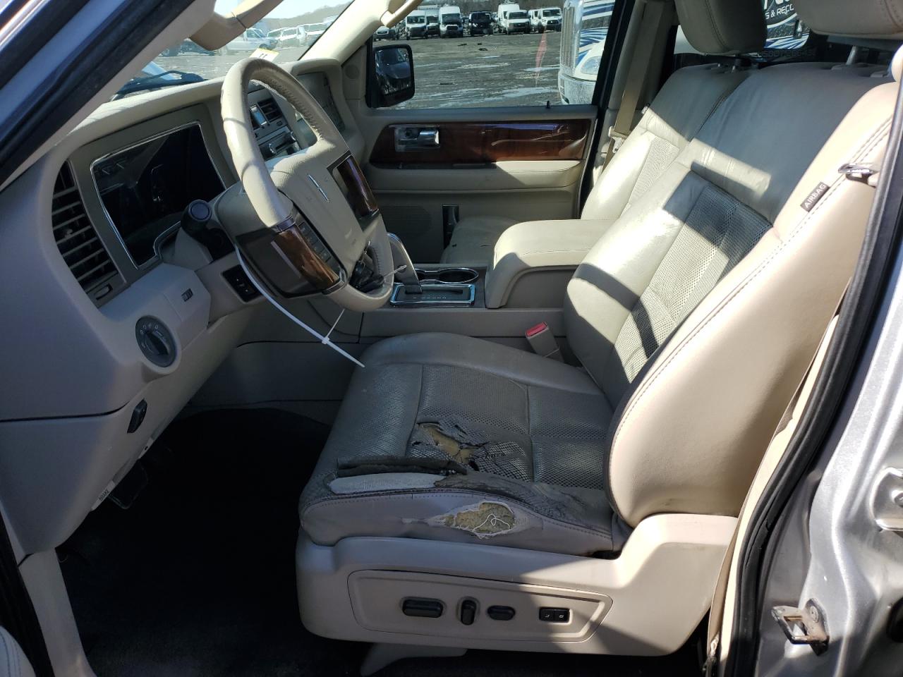 2011 Lincoln Navigator VIN 5LMJJ2J59BEJ08154 Copart auction photo, front end damage thumbnail 7