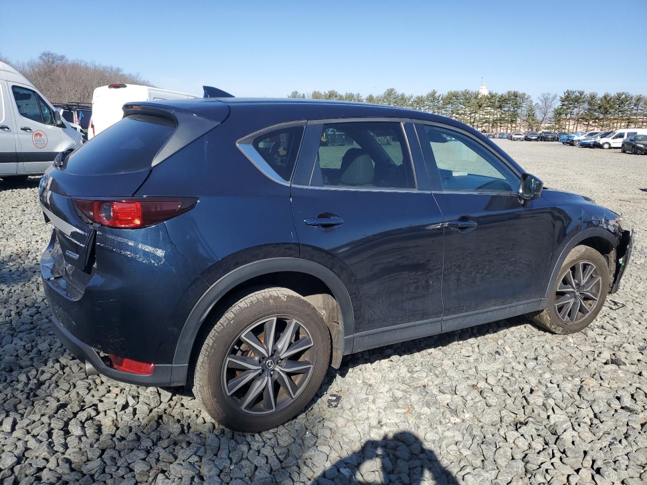 2018 Mazda CX-5 VIN JM3KFBCM8J0388430 Copart auction photo, front end / rear end damage thumbnail 3