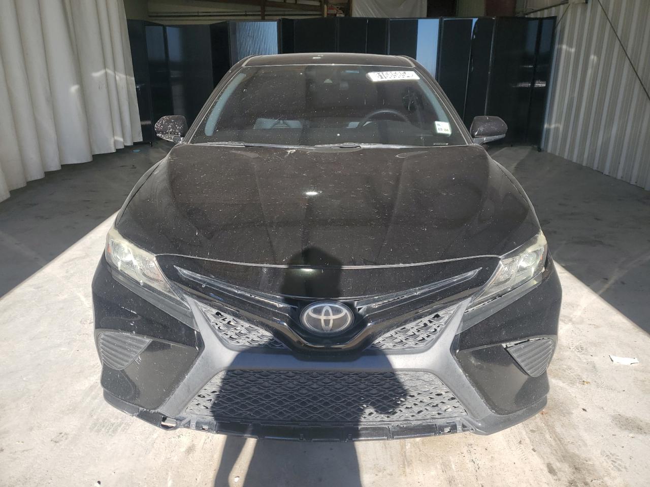 2018 Toyota Camry VIN 4T1B11HK5JU149043 Copart auction photo, front end damage thumbnail 5