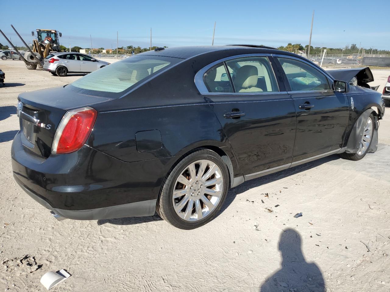2011 Lincoln MKS VIN 1LNHL9DRXBG611585 Copart auction photo, front end damage thumbnail 3