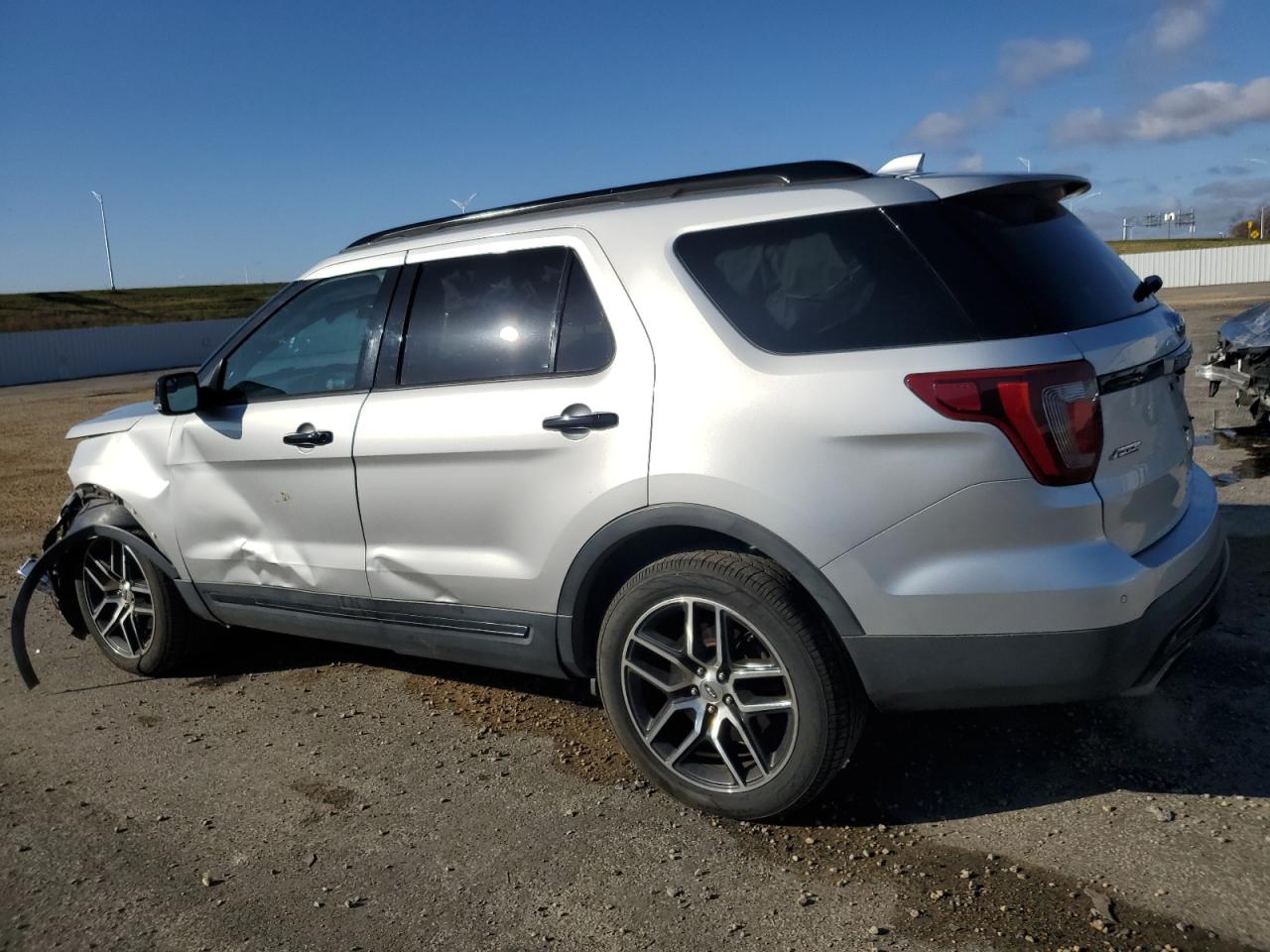 2016 Ford Explorer VIN 1FM5K8GT3GGC06876 Copart auction photo, front end damage thumbnail 2