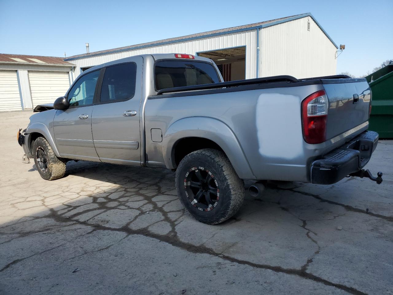 2004 Toyota Tundra VIN 5TBDT44114S442994 Copart auction photo, front end / rear end damage thumbnail 2