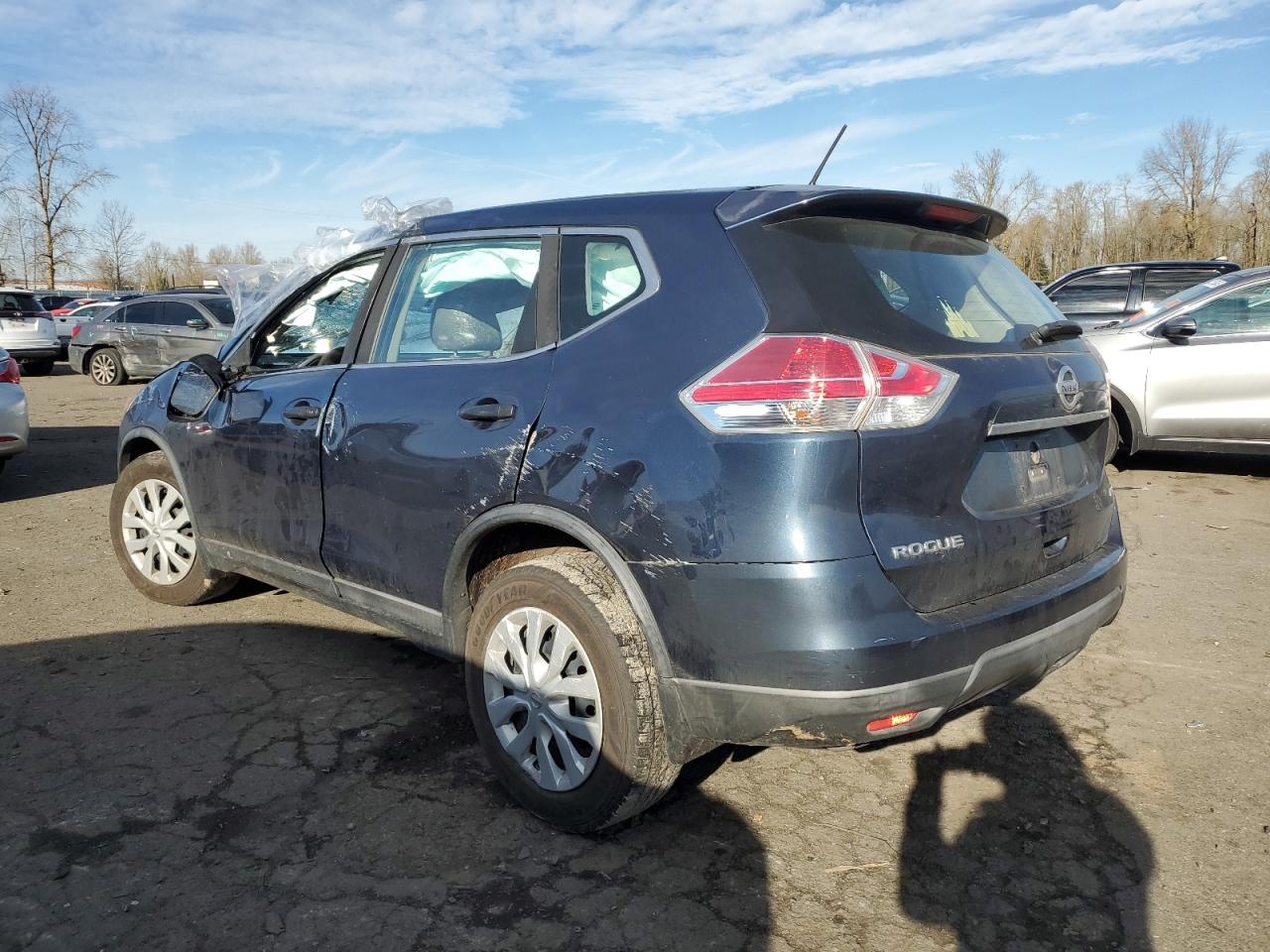 2016 Nissan Rogue VIN KNMAT2MV7GP711922 Copart auction photo, biohazard/chemical / front end damage thumbnail 2