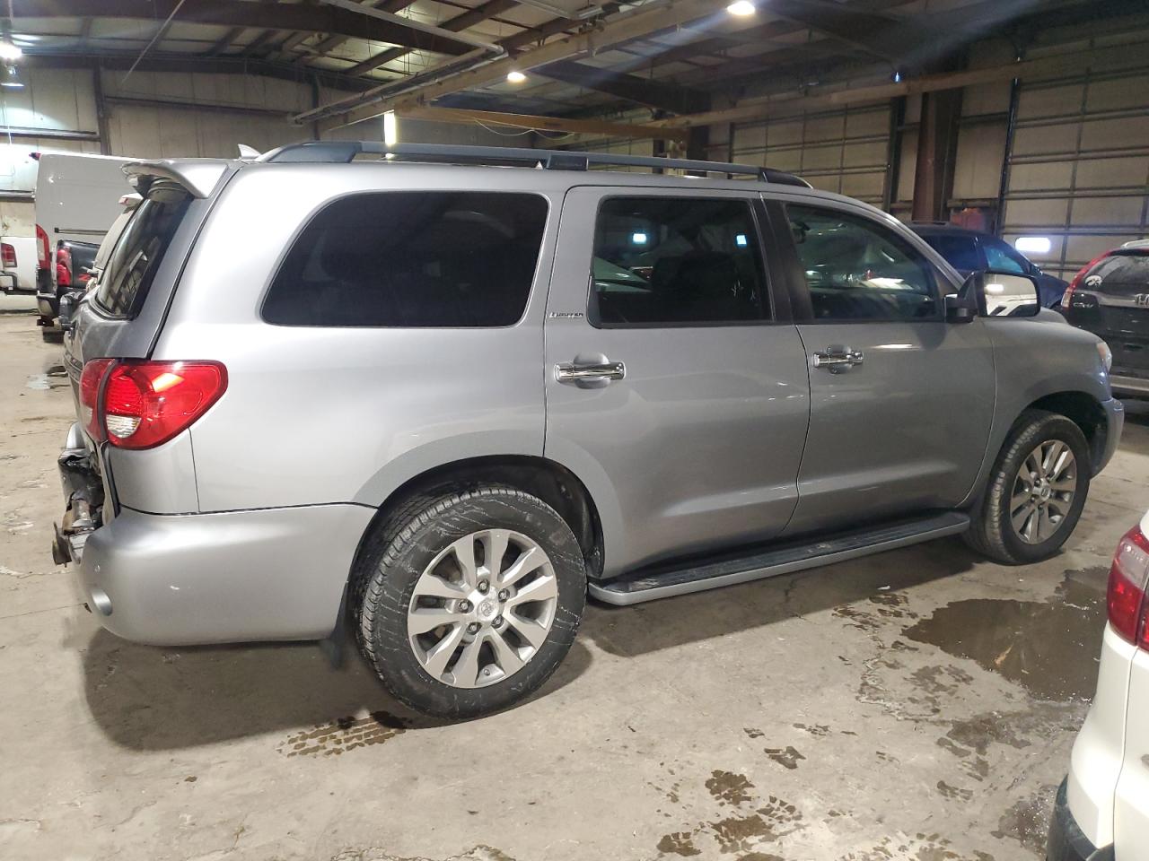 2011 Toyota Sequoia VIN 5TDJW5G16BS049864 Copart auction photo, rear end / minor dent/scratches damage thumbnail 3