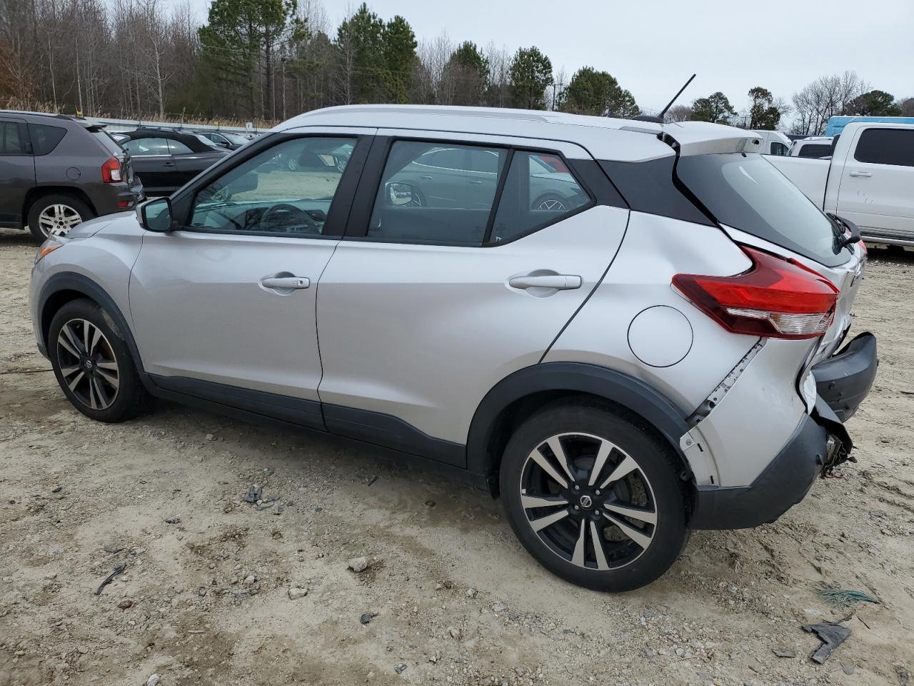 2020 Nissan Kicks VIN 3N1CP5CV7LL528299 Copart auction photo, rear end damage thumbnail 2