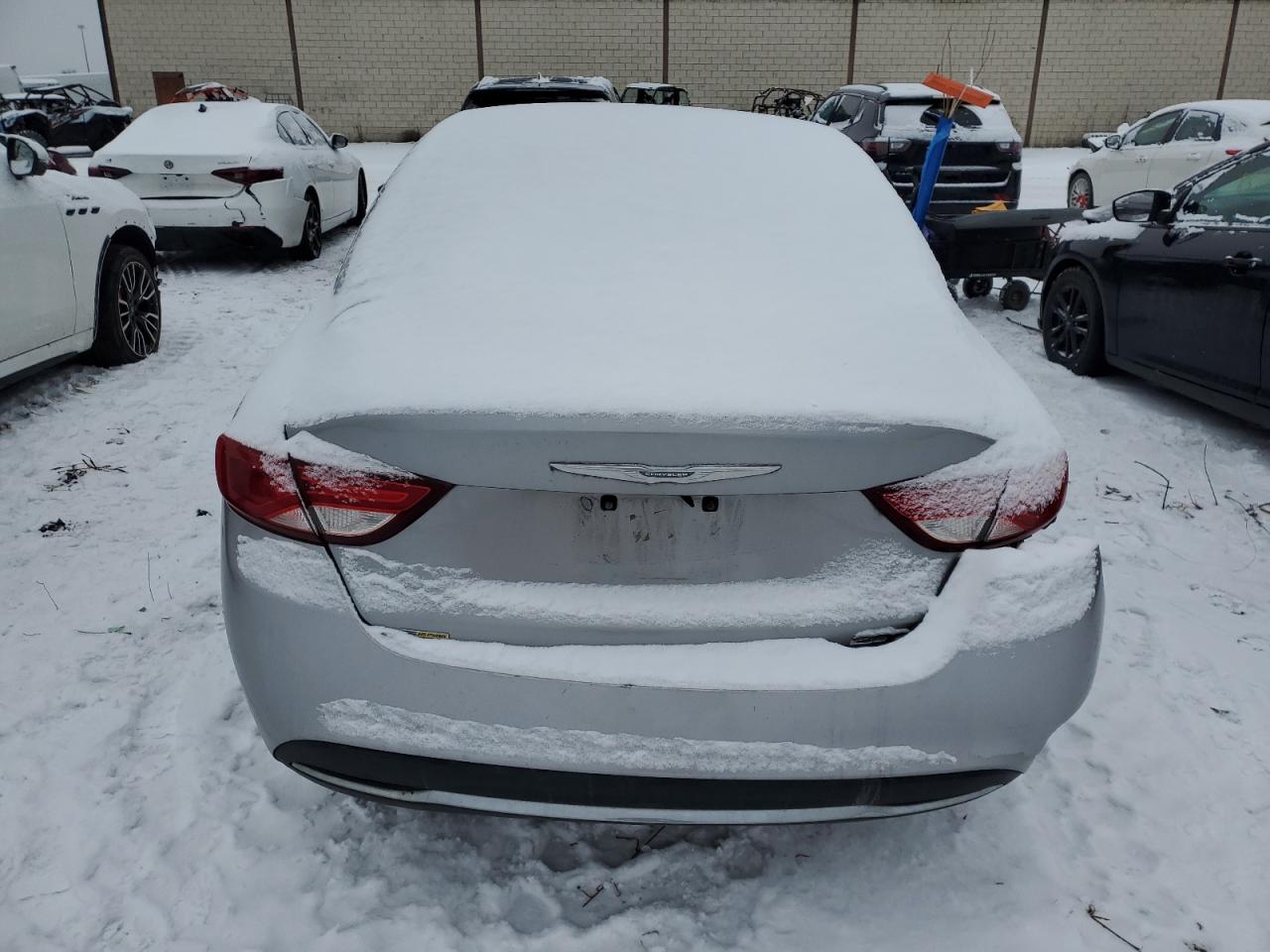 2015 Chrysler 200 VIN 1C3CCCABXFN718662 Copart auction photo, side / rear end damage thumbnail 6