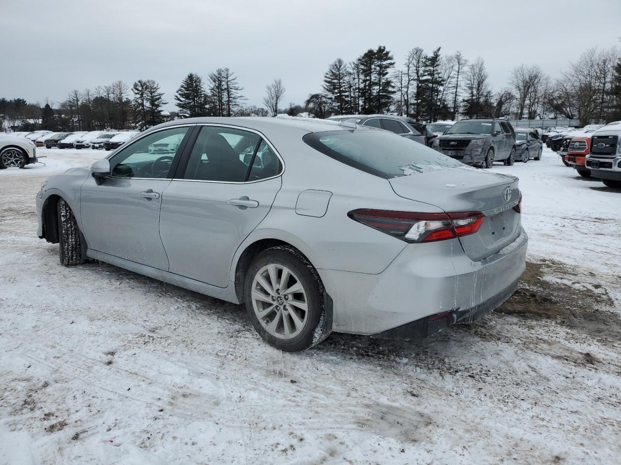 2022 Toyota Camry VIN 4T1C11AK9NU704502 Copart auction photo, side / minor dent/scratches damage thumbnail 2