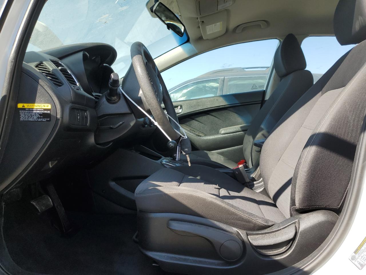 2018 KIA Forte VIN 3KPFL4A79JE190572 Copart auction photo, front end damage thumbnail 7