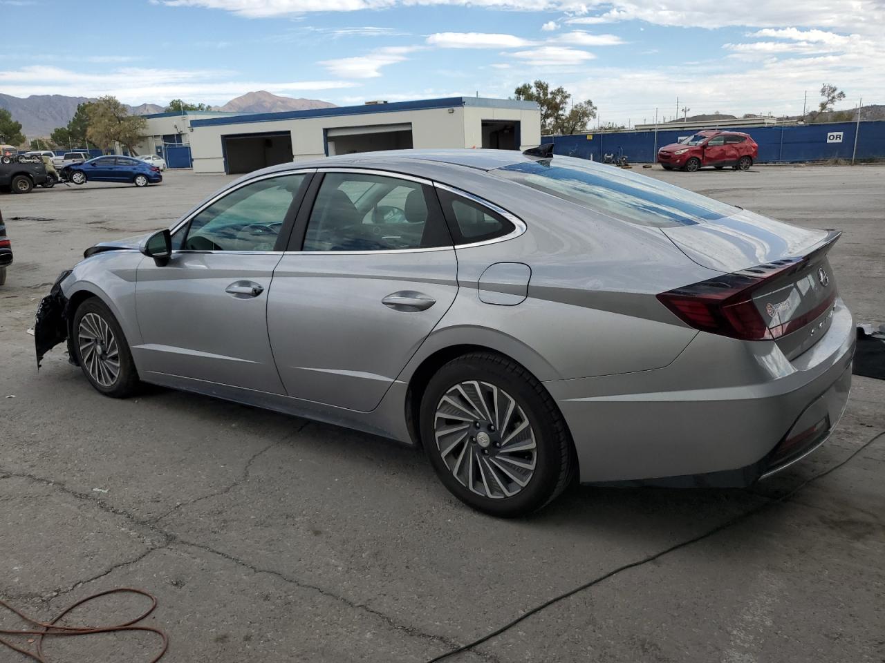 2020 Hyundai Sonata VIN KMHL34JJ8LA013995 Copart auction photo, front end / minor dent/scratches damage thumbnail 2