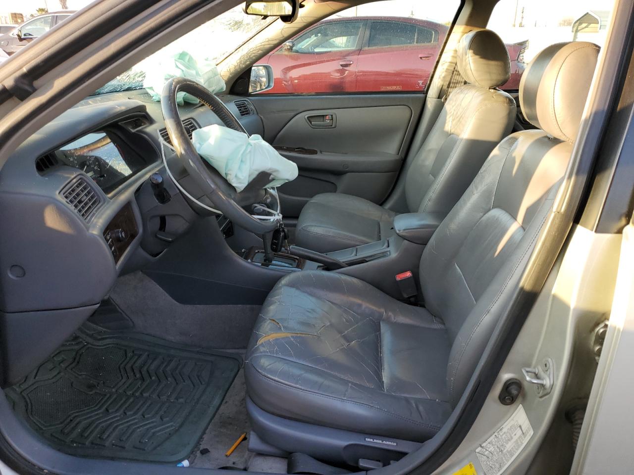 2000 Toyota Camry VIN 4T1BF28K6YU093485 Copart auction photo, front end / minor dent/scratches damage thumbnail 7