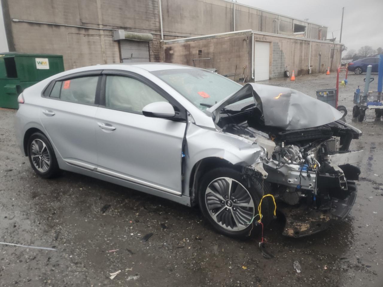 2022 Hyundai IONIQ VIN KMHC65LD4NU274028 Copart auction photo, front end / minor dent/scratches damage thumbnail 4
