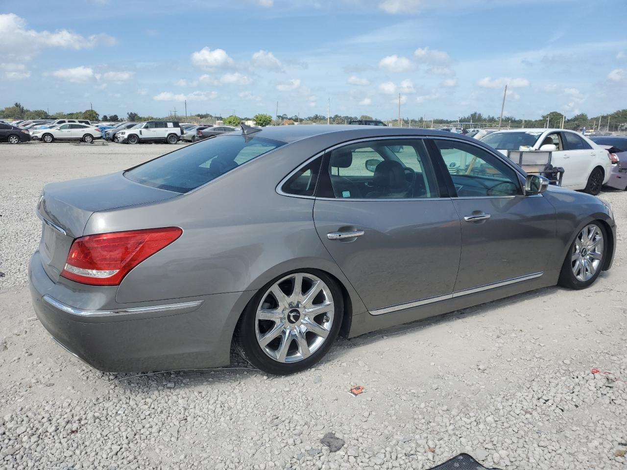 2012 Hyundai Equus VIN KMHGH4JH6CU046296 Copart auction photo, minor dent/scratches damage thumbnail 3