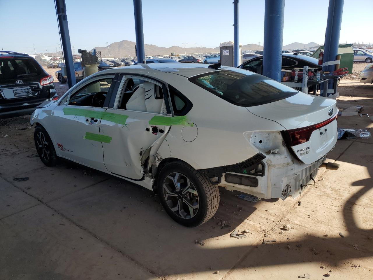 2021 KIA Forte VIN 3KPF24AD7ME302430 Copart auction photo, all over damage thumbnail 2