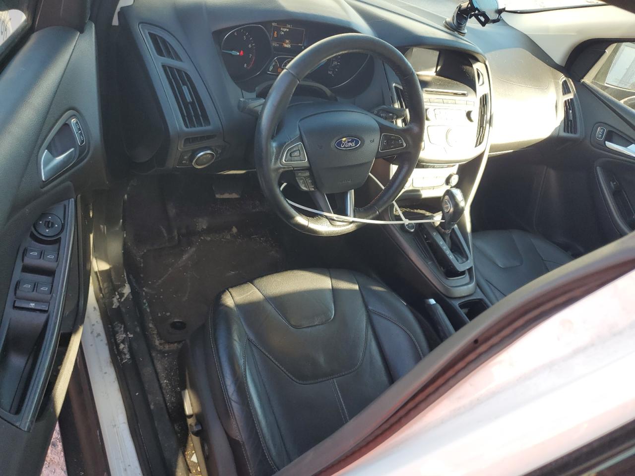 2016 Ford Focus VIN 1FADP3F21GL298998 Copart auction photo, normal wear damage thumbnail 8