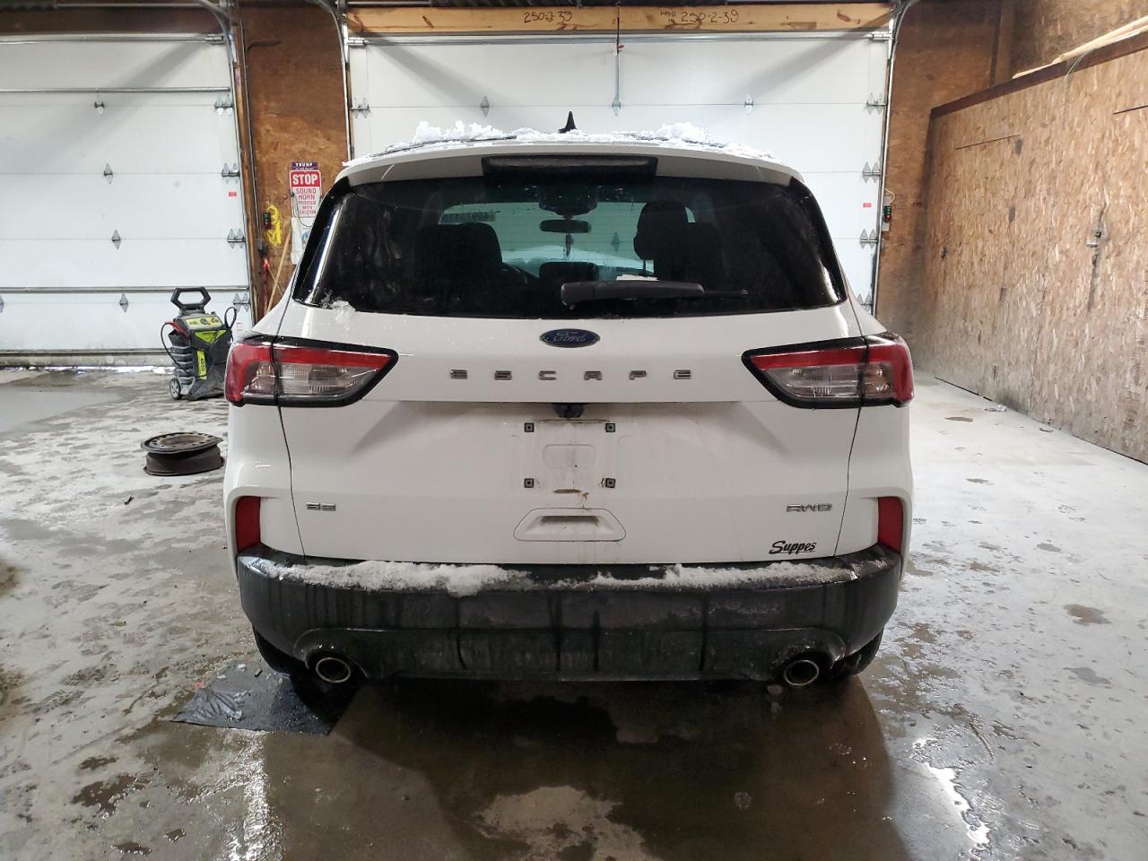 2022 Ford Escape VIN 1FMCU9G60NUB37404 Copart auction photo, front end / side damage thumbnail 6