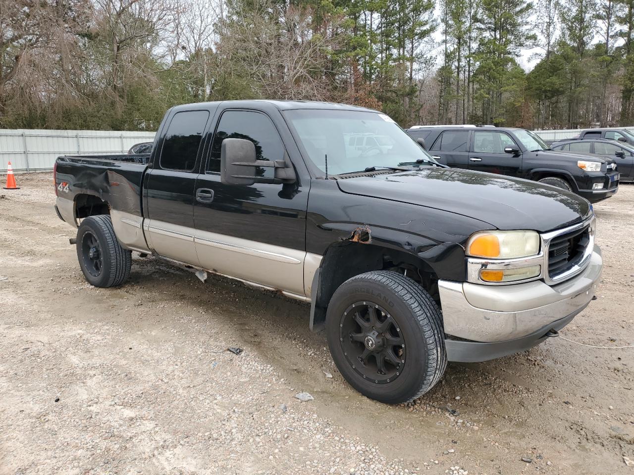 2002 GMC Sierra VIN 2GTEK19T121412678 Copart auction photo, all over damage thumbnail 4