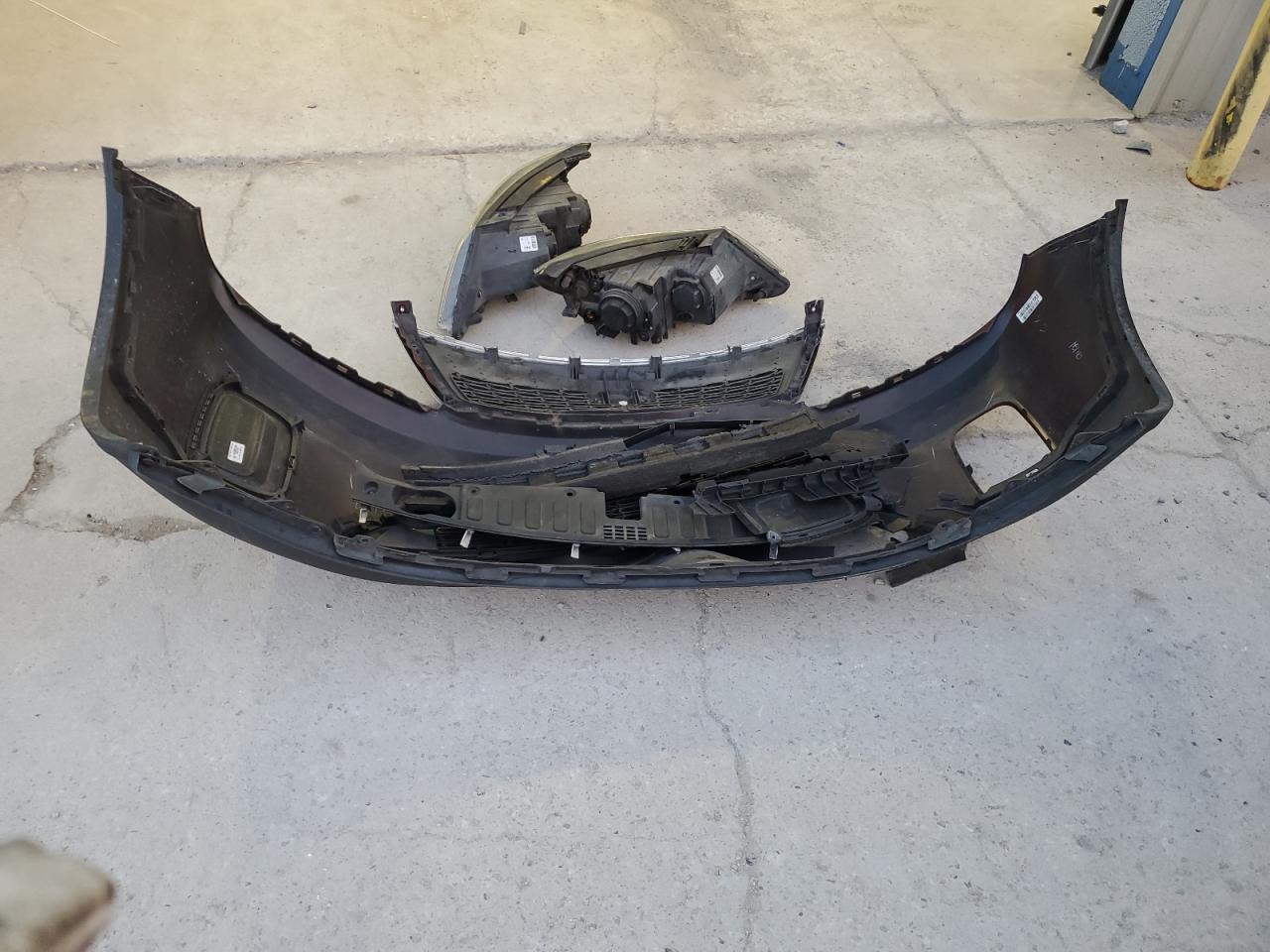 2015 KIA Sorento VIN 5XYKT3A68FG620392 Copart auction photo, front end damage thumbnail 13