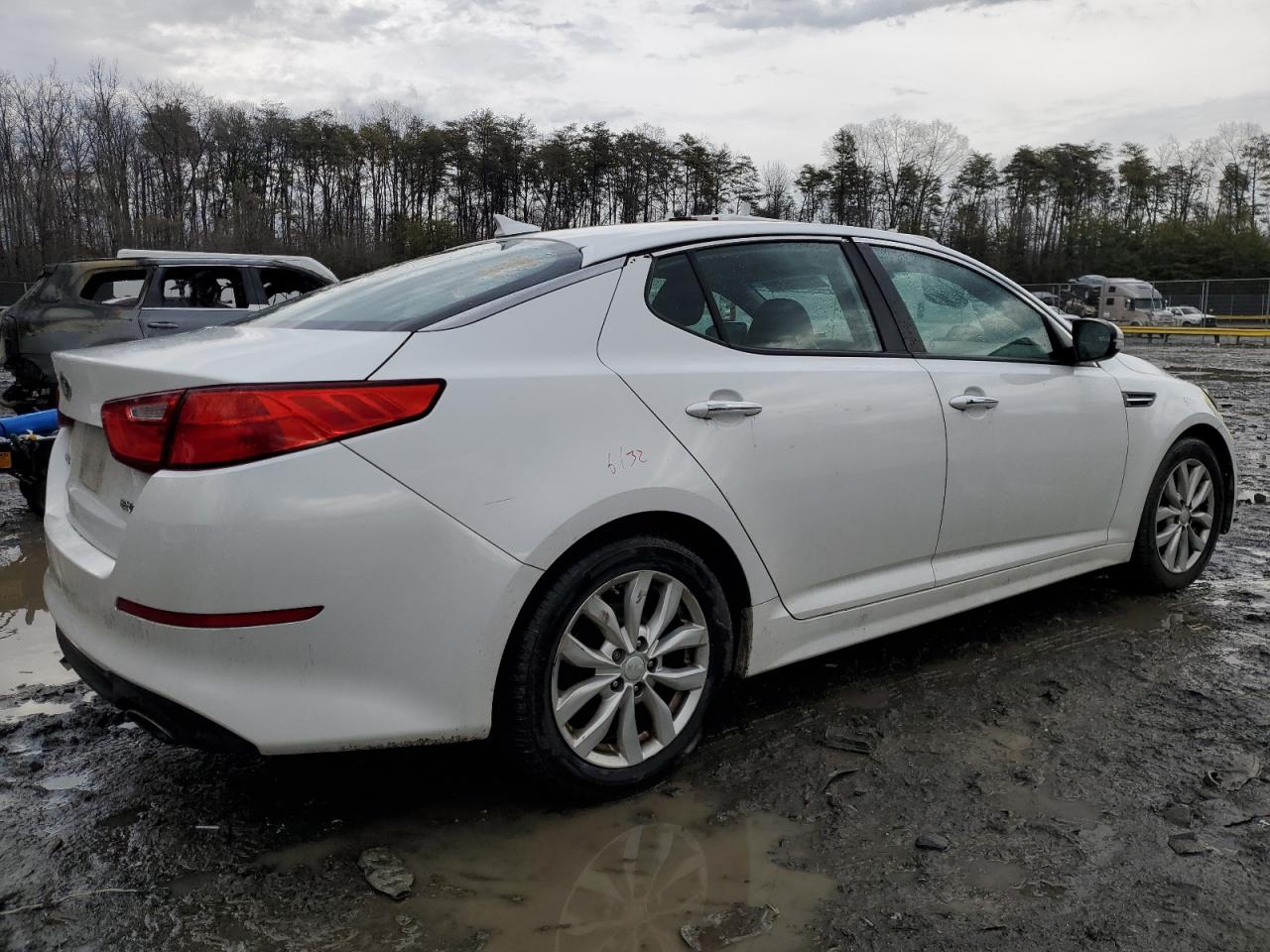 2015 KIA Optima VIN 5XXGN4A76FG452819 Copart auction photo, front end / minor dent/scratches damage thumbnail 3