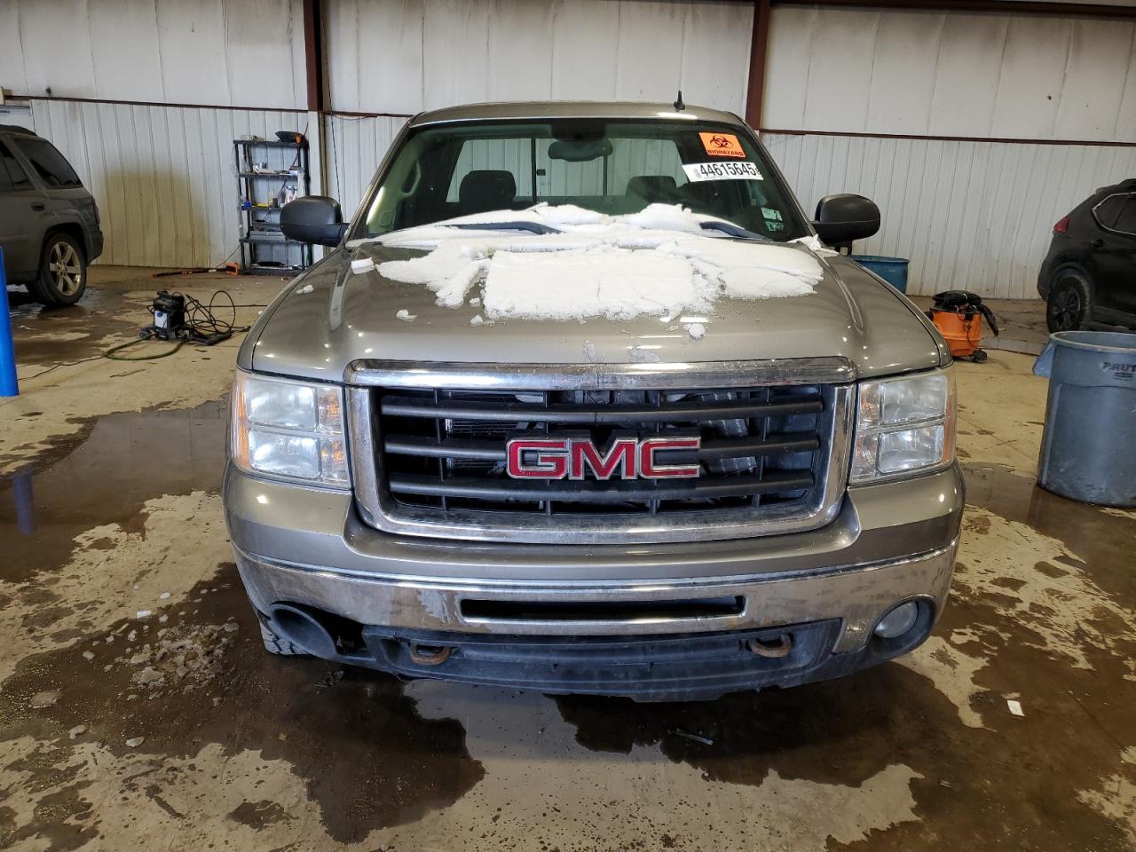 2009 GMC Sierra VIN 2GTEK29J891113140 Copart auction photo, burn - interior damage thumbnail 5