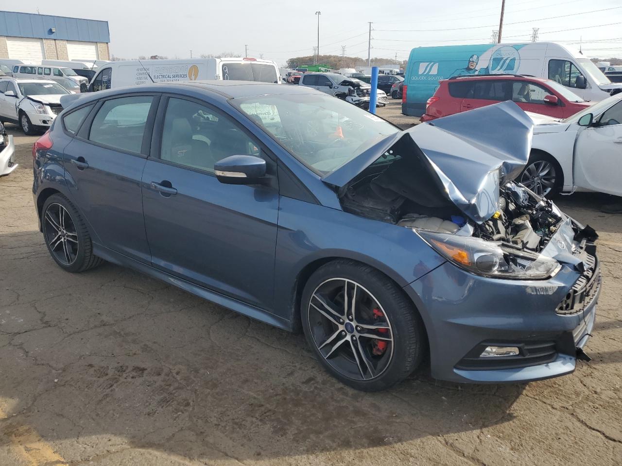 2018 Ford Focus VIN 1FADP3L95JL332918 Copart auction photo, front end damage thumbnail 4