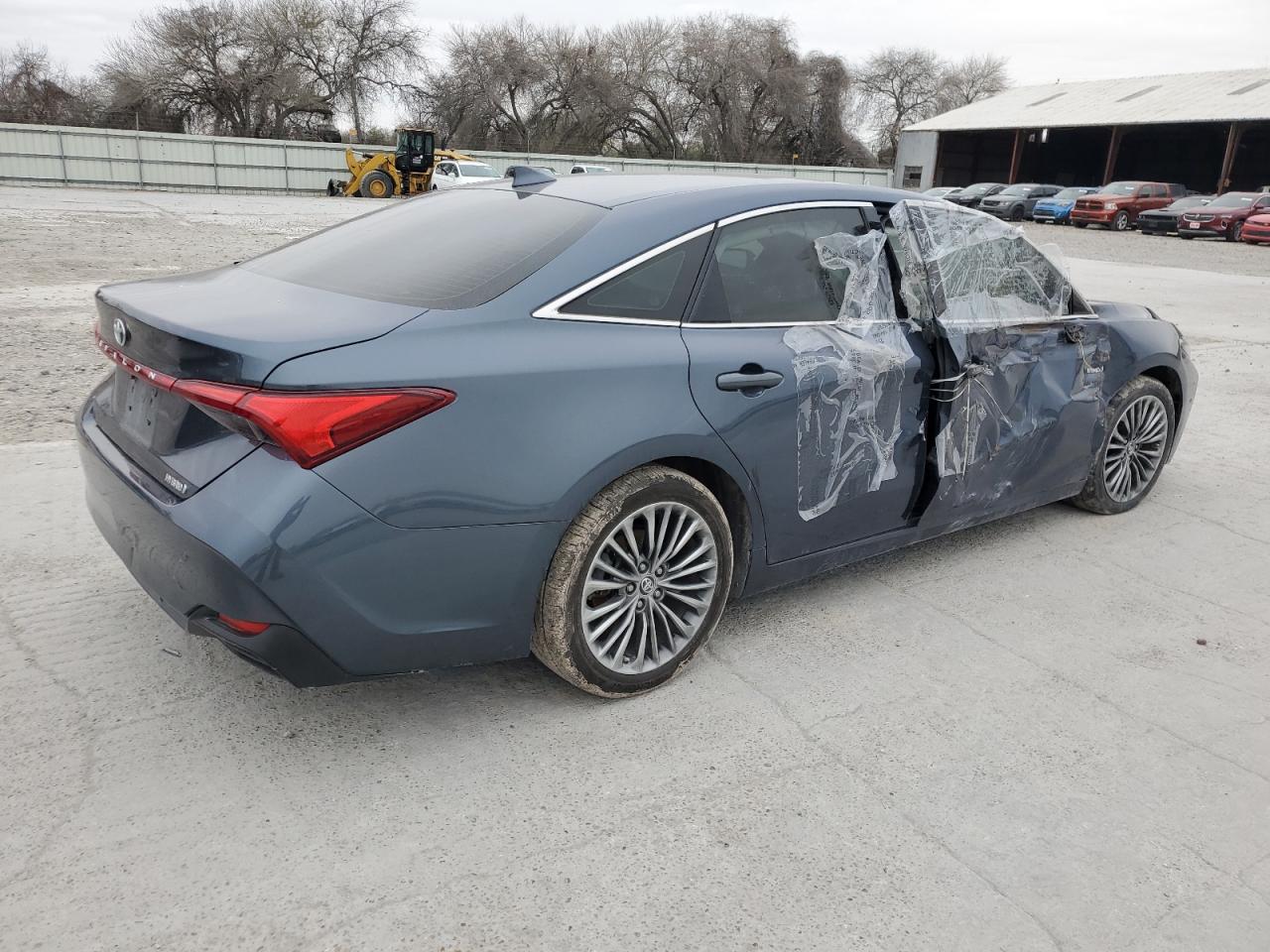 2019 Toyota Avalon VIN 4T1B21FB2KU010683 Copart auction photo, side / minor dent/scratches damage thumbnail 3